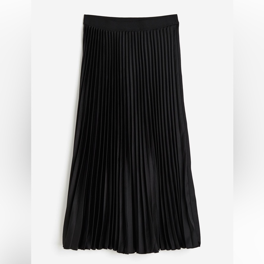 H&M black satin pleated midi skirt size small